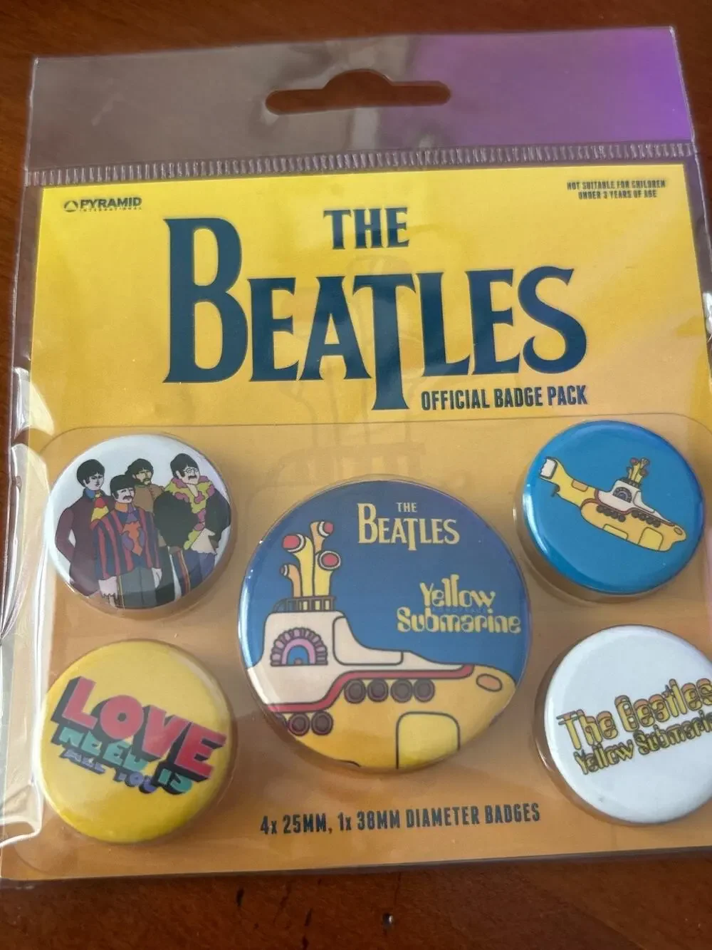 The Beatles BadgesPins Unopened